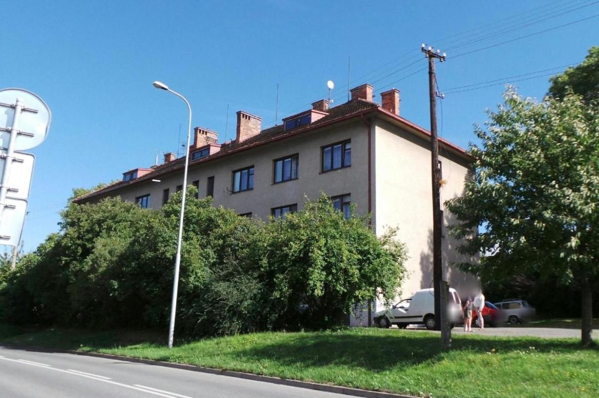 Апартаменти Slunny Byt S Krasnym Vyhledem Нове-Мєсто-над-Метуї Екстер'єр фото
